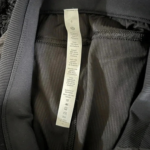 Lululemon Beyond the Studio Black Crop Size 6 - Picture 13 of 13